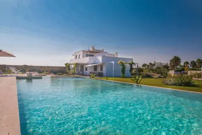Image de Td Villa Ponente Luxury Villa with Sea View Pool