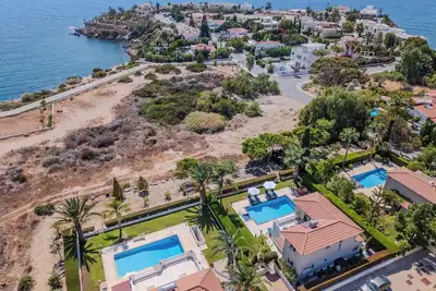 Image de Grande villa privée avec piscine privée et vue sur la mer - Villa Almar