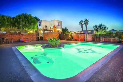 Image de Marchez Sur La Plage / grande piscine privée / Bbq