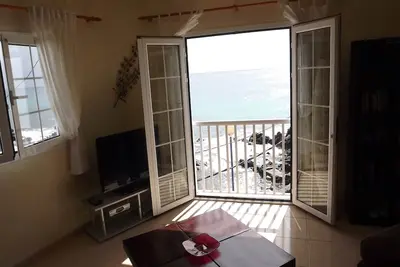 Image de Appartement au bord de l'eau avec terrasse