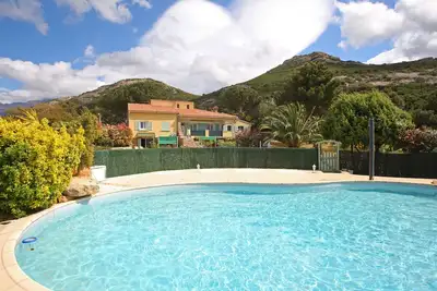 Image de Dessous de villa à 10mn du centre de Calvi et des plages avec piscine.