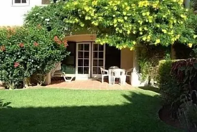 Image de Rez-de-chaussée, appartement climatisé dans un emplacement primé