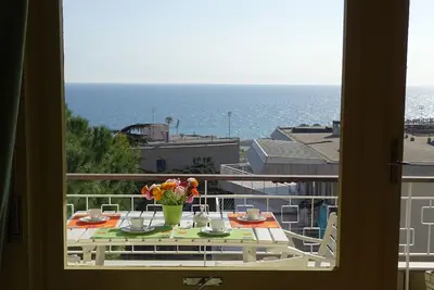 Image de Appartement vue mer complet Sanremo