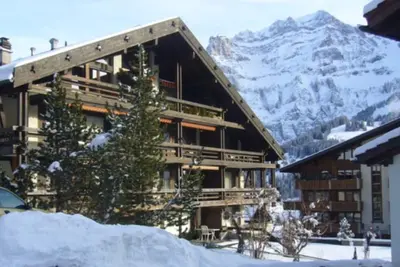 Image de Appartement à Adelboden, situé dans le village avec de belles vues