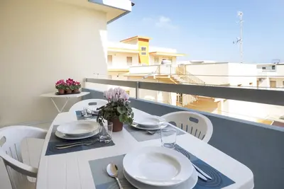 Image de Girasole est né dans le village accueillant de Casuzze