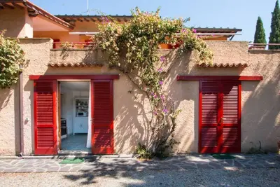 Villa Giolù: appartement corail à 200m de la mer, réduction sur le ferry BlueNavy