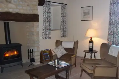 Image de Un chalet tranquille et confortable (avec des inconvénients modernes). A proximité des plages de Bayeux et de Normandie.