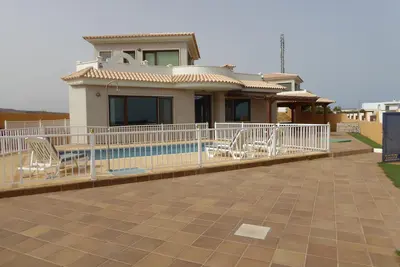 Image de Beautiful Villa, Panoramic Sea Views, 3 bedrooms, heated pool, Roof Terrace, Bbq