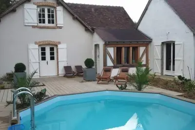 Image de Maison de caractère isolée au coeur de la forêt