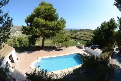 Image de Luxueuse villa privée avec piscine privée et vues sur mer