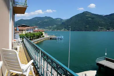 Image de Directement sur le lac iseo avec une vue imprenable