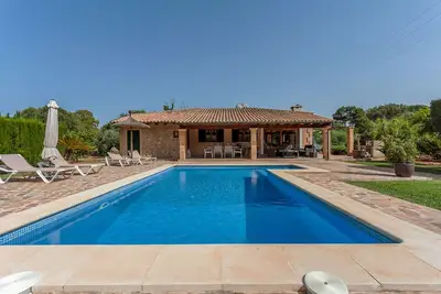 Image de quiet villa with private pool near the village