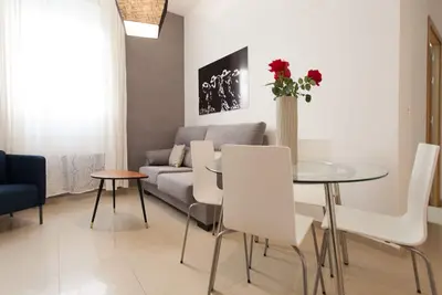 Image de Appartement central avec charme.