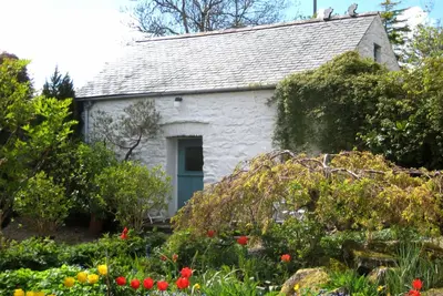 Image de Cottage 1 Chambre à 1 mile de la mer dans Dyffryn Fernant Garden