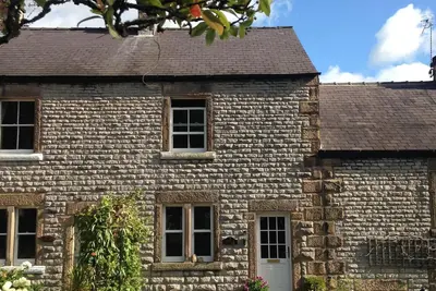 Image de Cottage en pierre de deux chambres dans un endroit paisible avec parking hors route