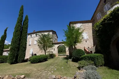 Image de Charmant Château du 12ème siècle, 6 pers, piscine, 5km Lorgues