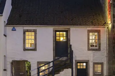 Image de Une fabuleuse et historique maison de 4 chambres Ă coucher Ă St Andrews