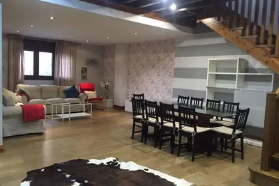Image de Appartement moderne 250 m2 à 10 \"à pied du quartier historique