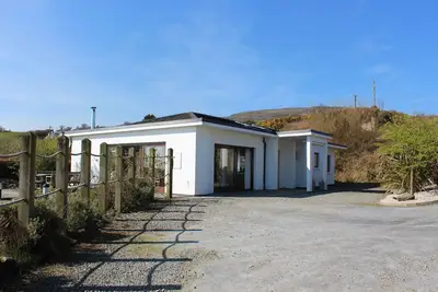 Image de Contemporaines, maisons de luxe, vue panoramique sur la mer, sur le chemin de l'Atlantique sauvage. Wifi gratuit