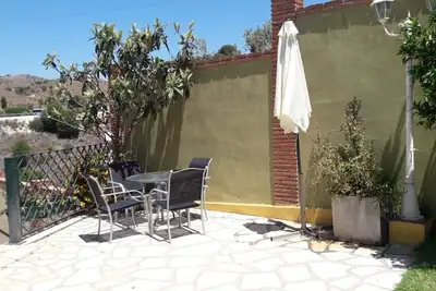 Image de Villa 5 chambres a coucher  à 950m plage, jardin et  piscine privée chaufeééé,