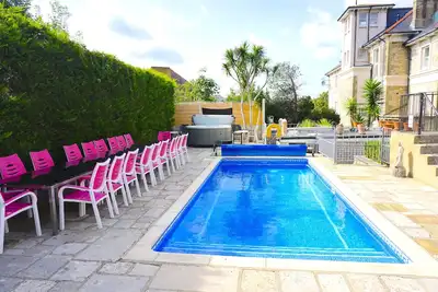 Image de Manoir Avec Piscine, Hot Tub, Salle De Jeux, Vue Mer, Plages De Sable