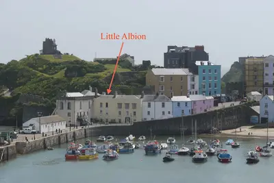 Image de Fantastique appartement à Tenby: Vues époustouflantes - Parking - Sitcentrale.