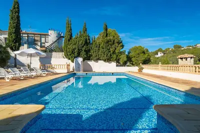 Image de Maison de vacances privée avec climatisation, piscine privée, Wifi, Tv, terrasse, parking