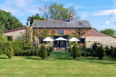 Image de Conversation de grange impressionnante au coeur du Sud-Downs