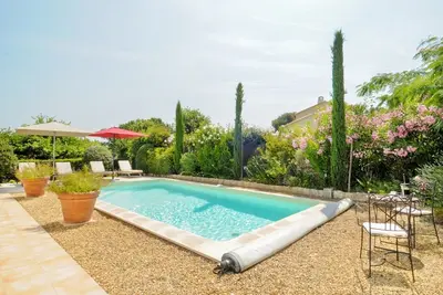 Image de Belle Villa à St Rémy de Provence, wi-fi gratuit et climatisation.