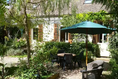Image de Coeur De Beaune-maison privée dans Centre de Beaune, Jardin privé et parking