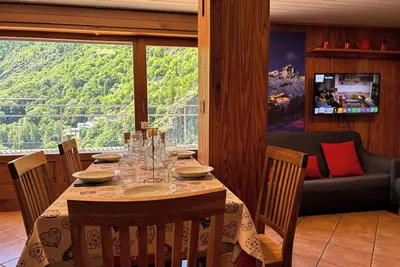 Image de Penthouse avec vue sur charme, calme, spacieux salon, trois chambres Ă coucher