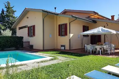 Image de Villa avec piscine privée, près de Lucques, 5 chambres 4 salles de bains, 268m2,