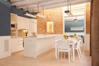 Image de Appartement d'essence maritime dans un emplacement imbattable
