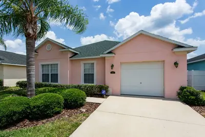 Image de Town Center Reserve - Villa Disney Supérieure avec vue sur le lac, WiFI et Netflix gratuits