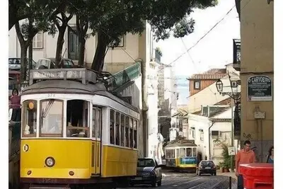 Image de Appartement rénové dans le charme du vieux Lisbonne. Emplacement parfait.