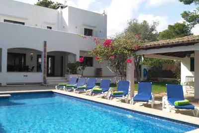Image de Villa Ca n'Estel. Offre 07/09 - 05/10 Une minute à pied de la plage, du centre, du port