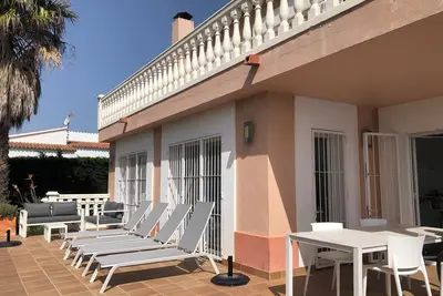 Image de Estartit Quartier Calme Piscine Privee Au Sel Jardin Wifi Linge Menage Compris