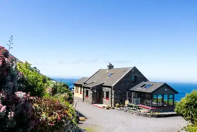 Image de Cottage côtier dans la nature pure, Kells, Kerry, Irlande