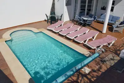 Image de Grand, 4 Chambre, Villa Jardin Privé, Chauffée Avec Piscine et vue sur la mer