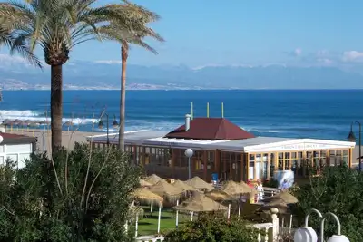 Image de Luxe Frontline Appartement sur la plage La Carihuela