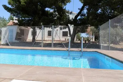 Image de Casa Trosset, Idéal pour vos vacances, proche de la mer, wifi gratuit, piscine privée, animeaux de compagnie autorisés, plage pour chiens