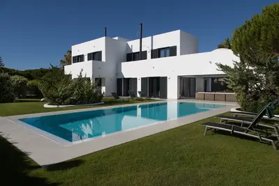 Dos Horizontes. Luxury, space, sea views, beach 100m