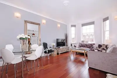 Image de A côté de Hyde Park - Wifi gratuit - Offres long séjour. +100 avis 5 *