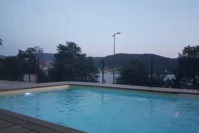 Image de ChaletBlancneige PiscinesChauffées 30° spa sauna simulateur de ski billard26pers