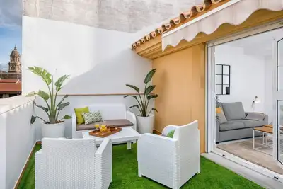 Image de iloftmalaga Puerta del Mar Vii