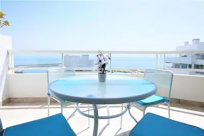 Image de Penthouse en bord de mer avec jardin sur le toit, Proche du port de plaisance et des restaurants