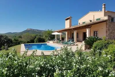 Image de Maison majorquine avec piscine, jardin, barbecue et Wifi près de la plage