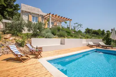 Image de Mediterranean Villa Brac avec piscine et belle vue
