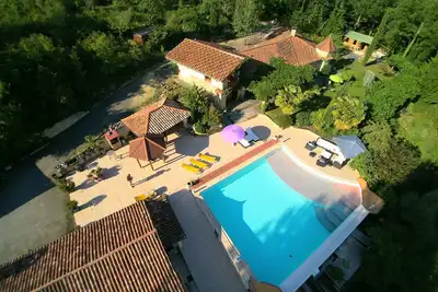 Image de Belle villa familiale au cœur de la Gascogne. Grande piscine et superbes vues