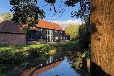 Image de Belle grange du 16ème siècle récemment convertie au coeur du Suffolk